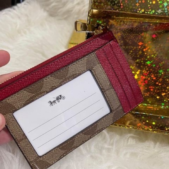 Brand New Authentic Coach Card Wallet with photo album keychain - Picture 2 of 5